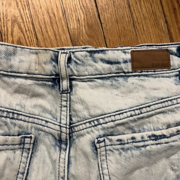 White washed distressed jean shorts - Picture 2 of 4